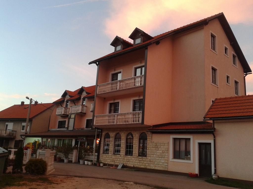 Bed & Breakfast Konoba Jure Krasno Polje