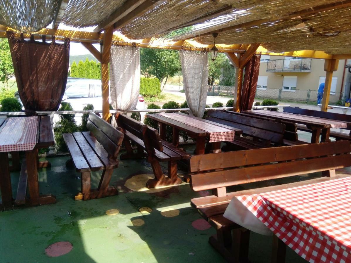 Bed & Breakfast Konoba Jure