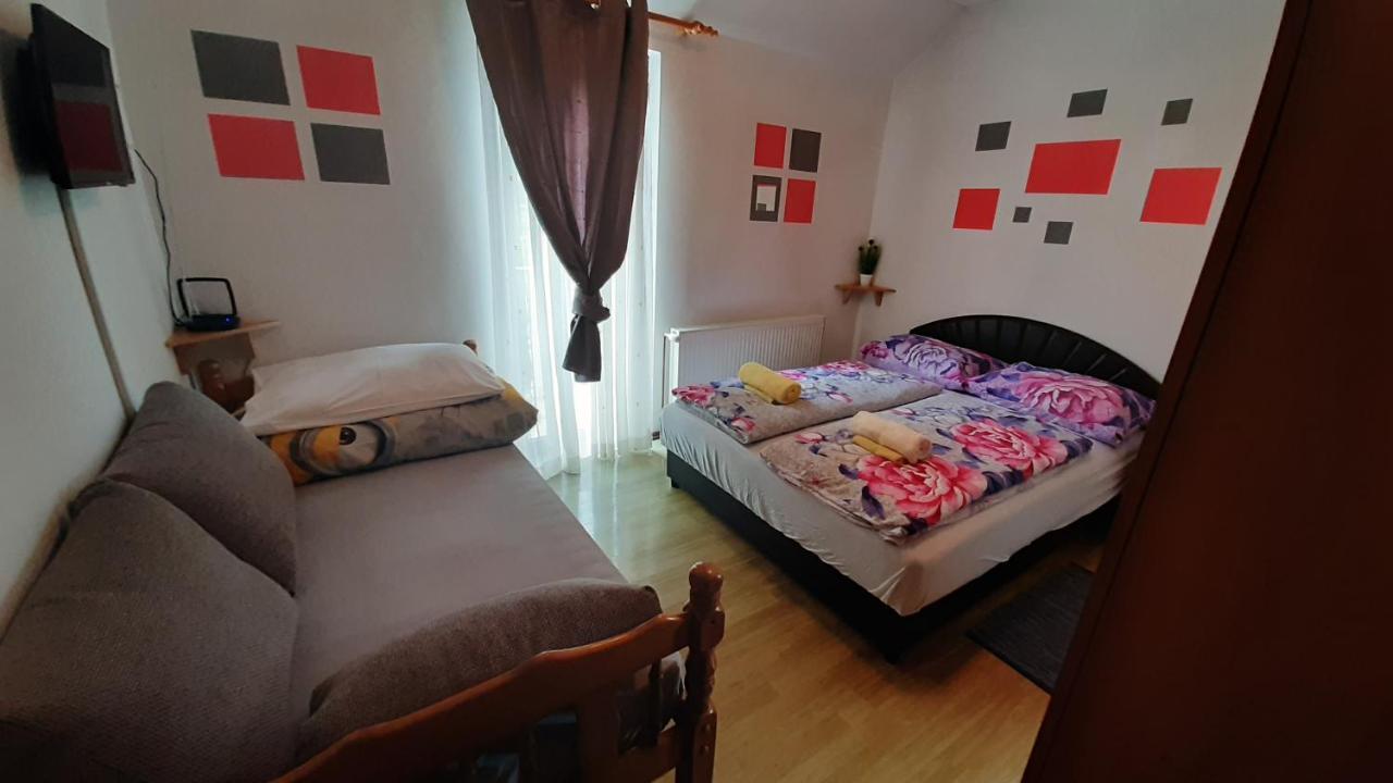 Konoba Jure Bed & Breakfast 3*